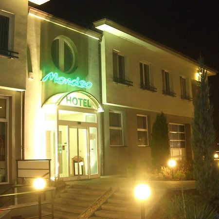 Mondeo Prague Hotell Exteriör bild