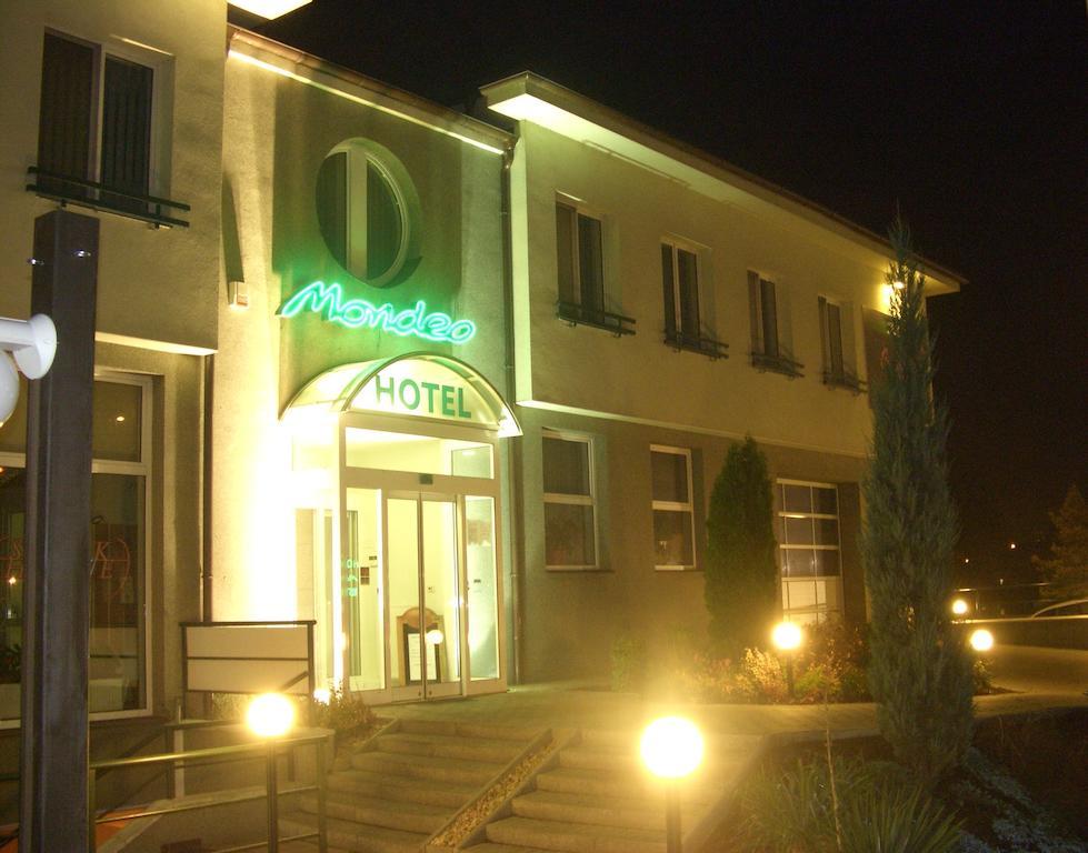 Mondeo Prague Hotell Exteriör bild